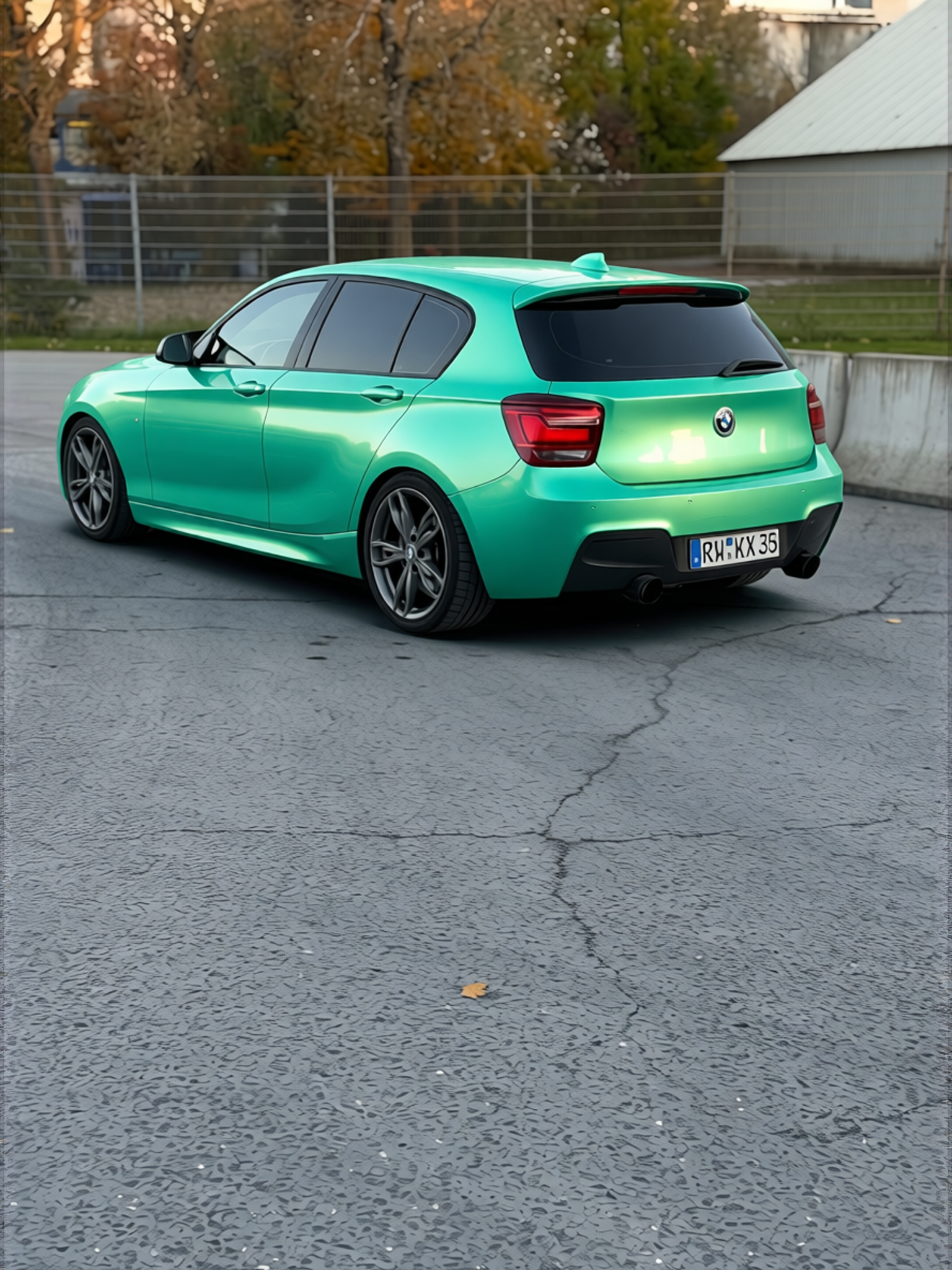 Preview Car 4 rendered in Super Gloss Pearl Neon Mint gloss wrap