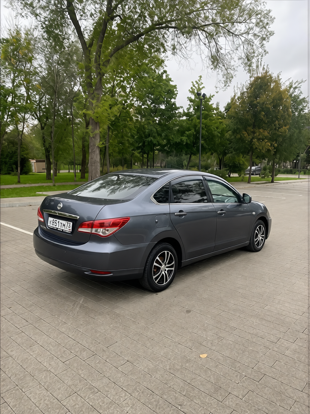 Car rendered in Nardo Grey gloss paint
