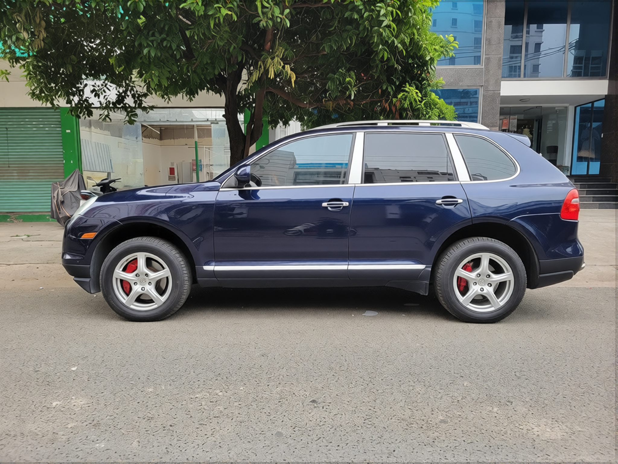 Preview Car 11 rendered in Deep Navy gloss paint