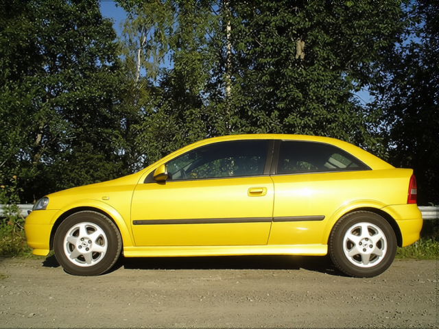 Voiture en Racing Yellow gloss paint