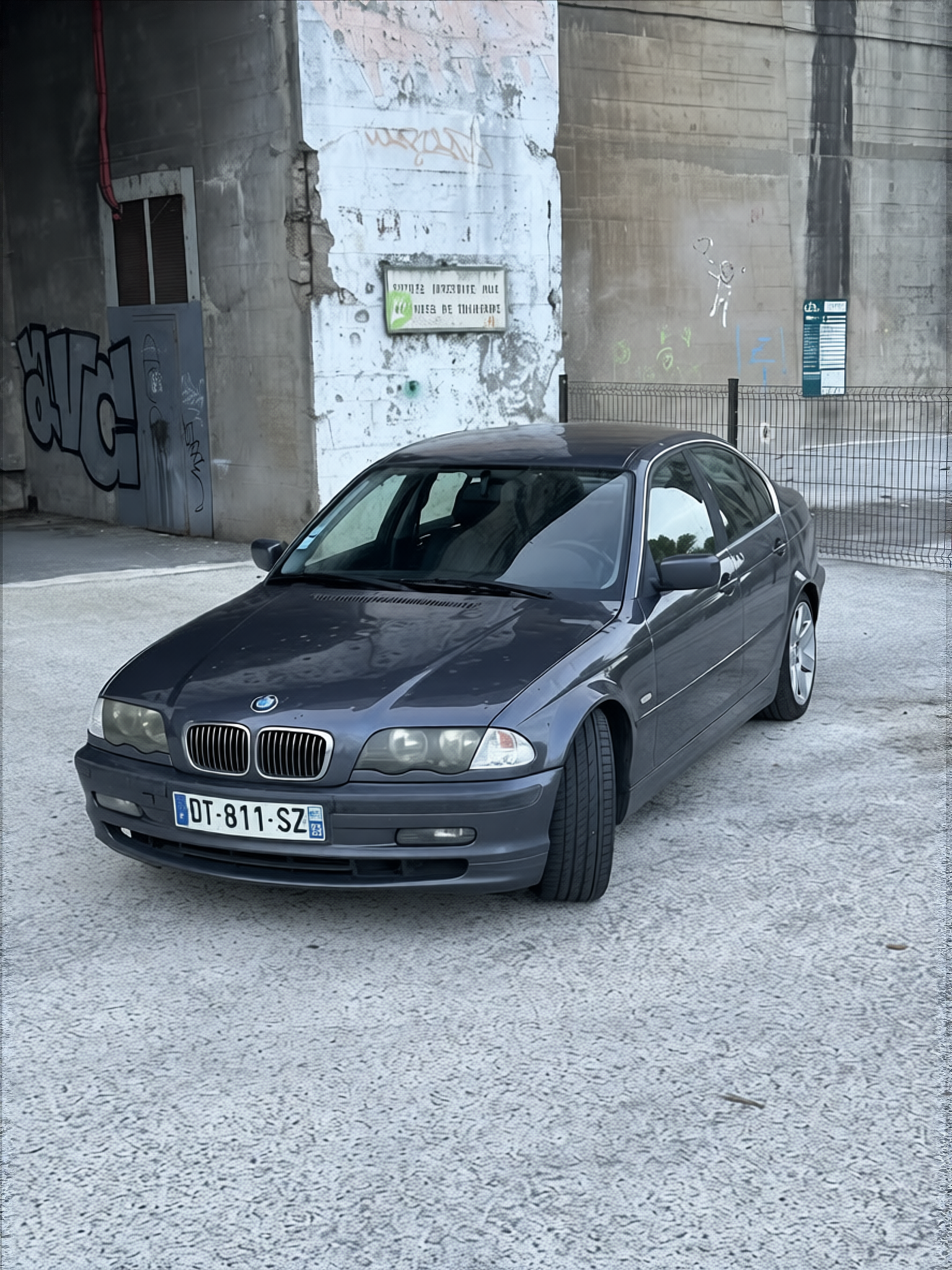 BMW 3 Series en Nardo Grey gloss paint