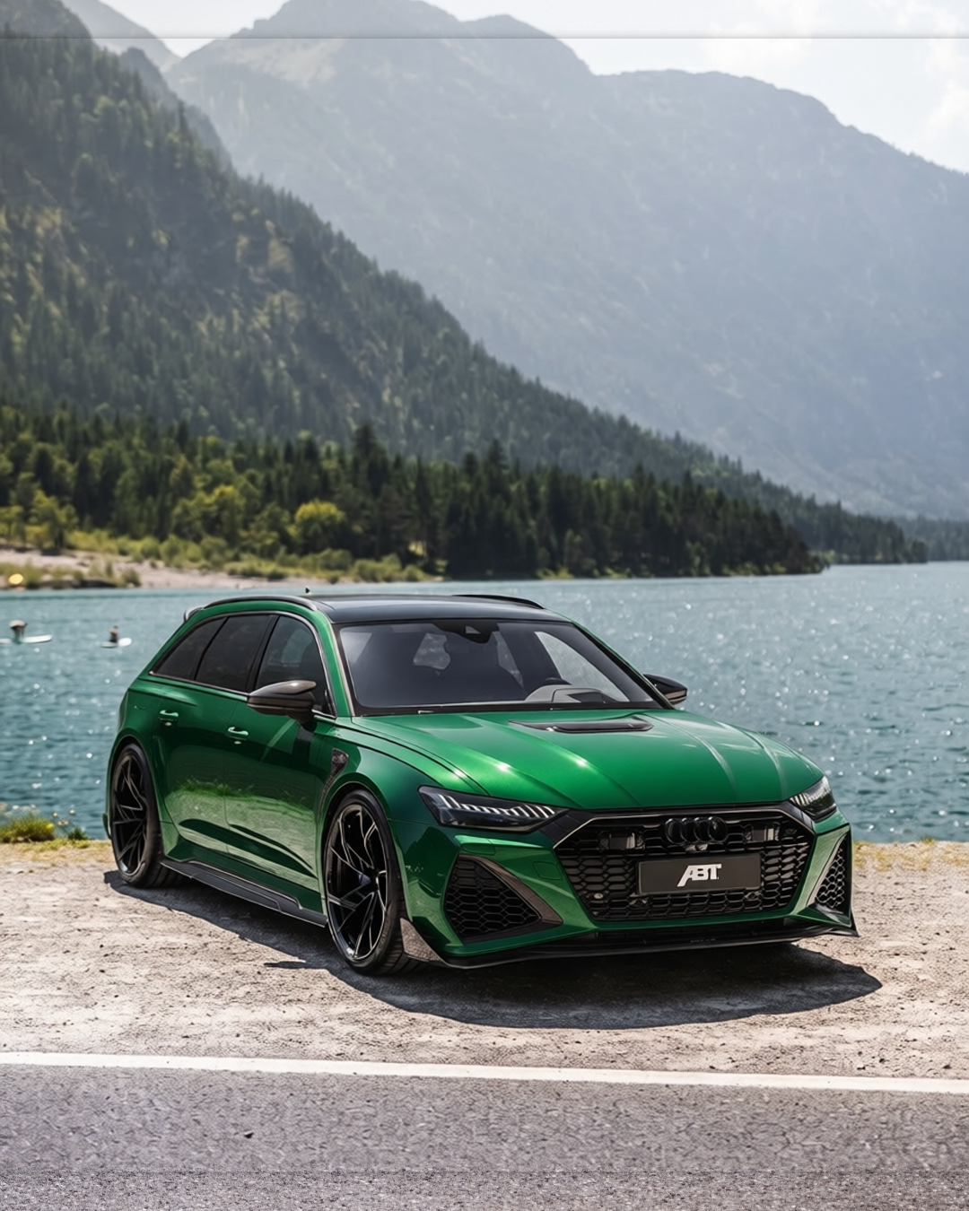 Audi RS6 in Racing Green, gloss finish