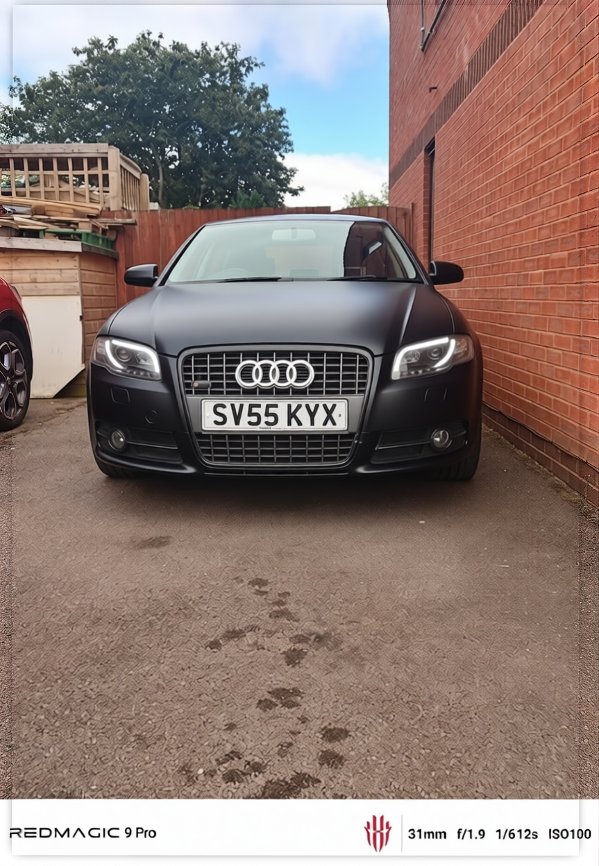 Preview Car 10 rendered in Black matte paint