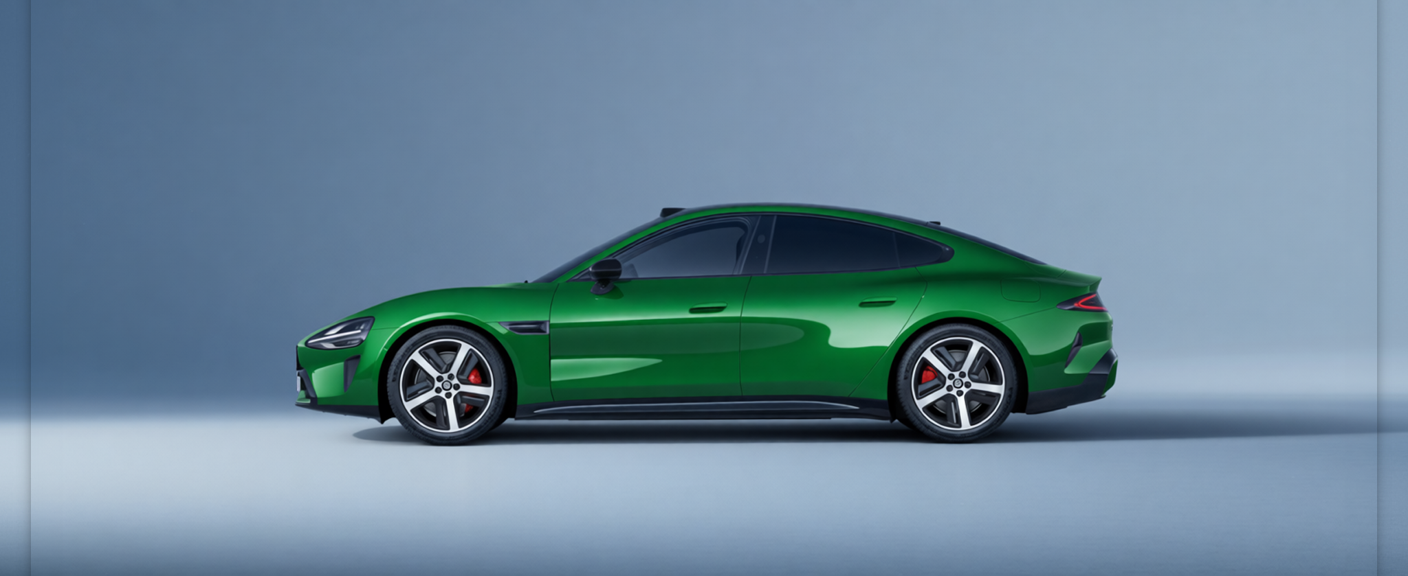 Preview Car 12 rendered in Racing Green gloss paint