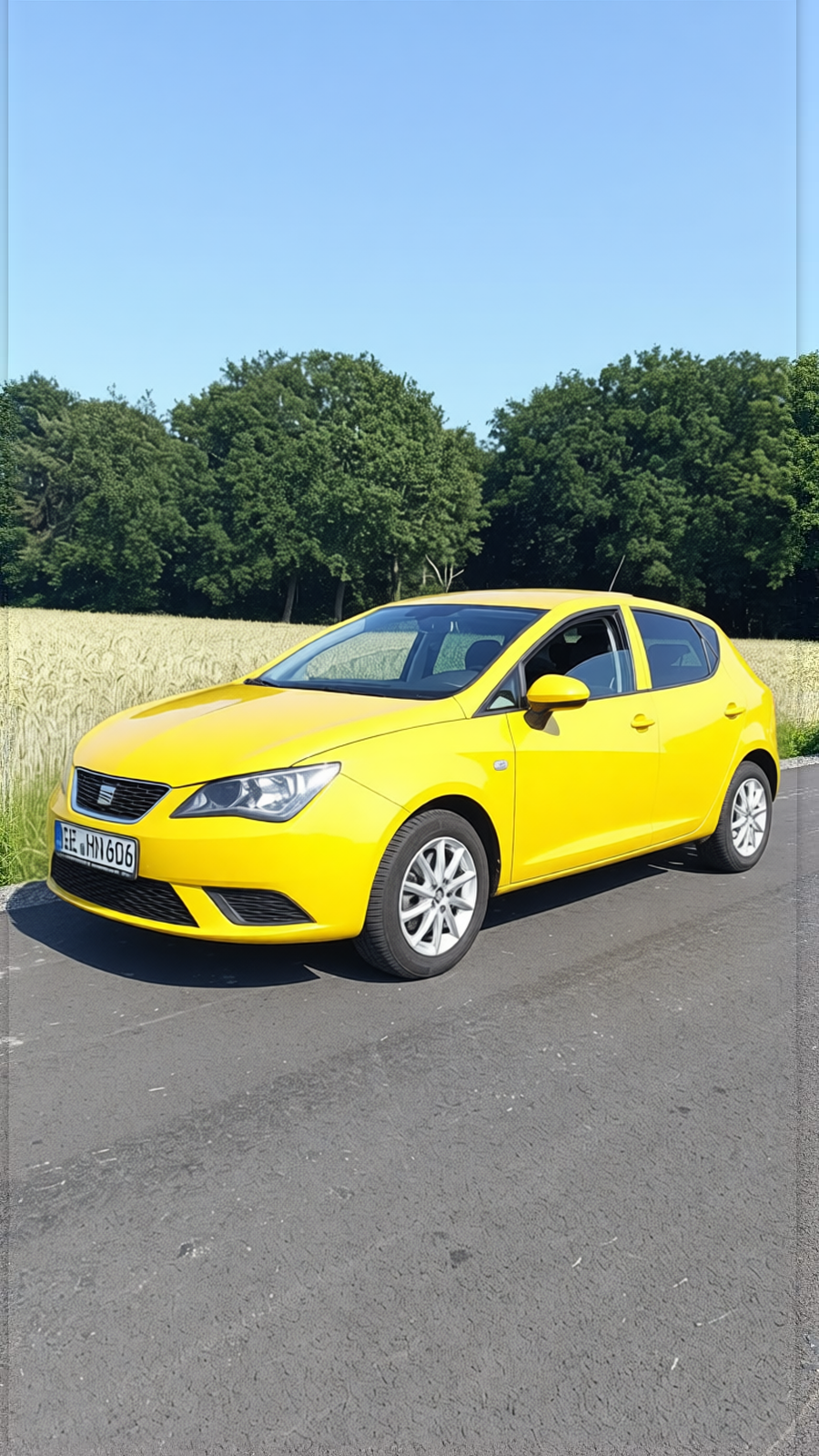 Preview Car 11 rendered in Racing Yellow gloss paint