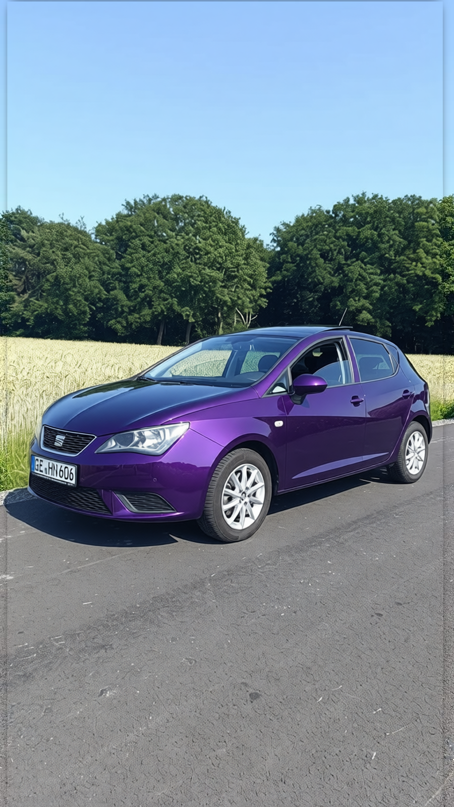 Preview Car 10 rendered in Midnight Purple gloss paint